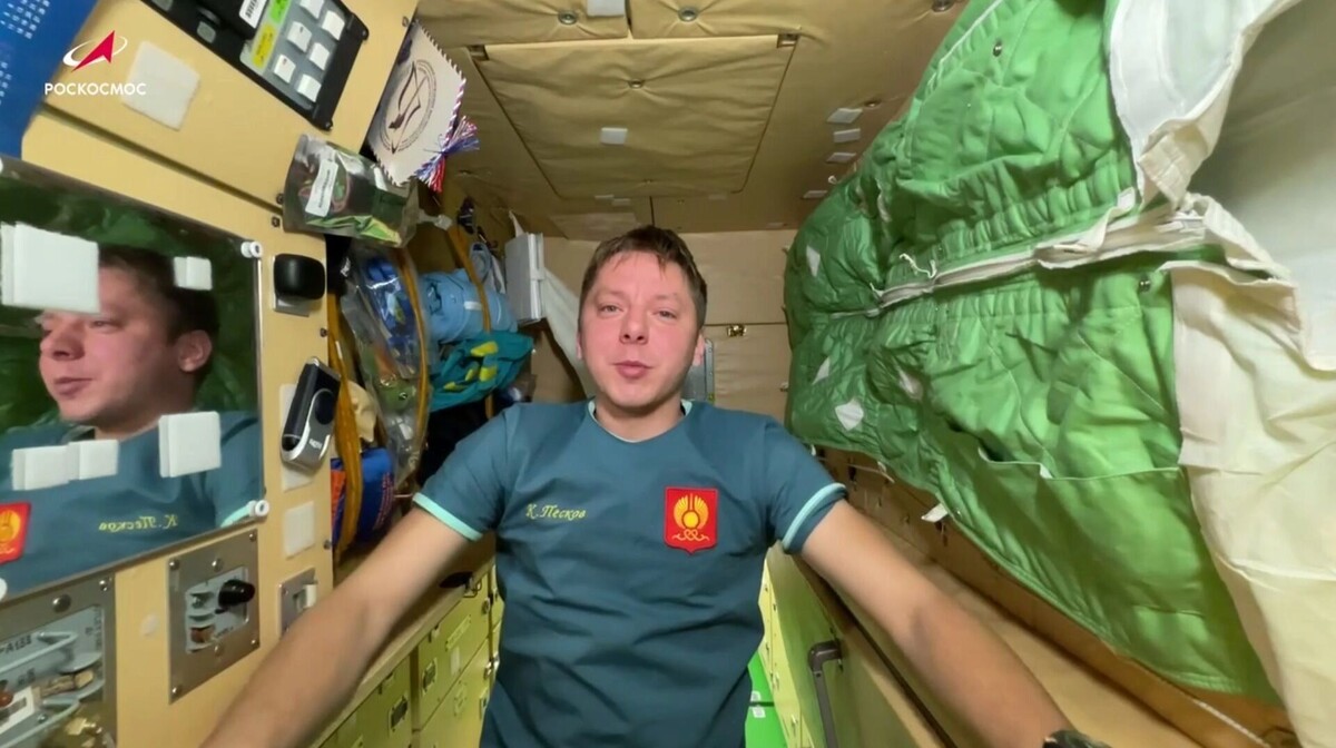     Источник: Космонавт Кирилл Песков