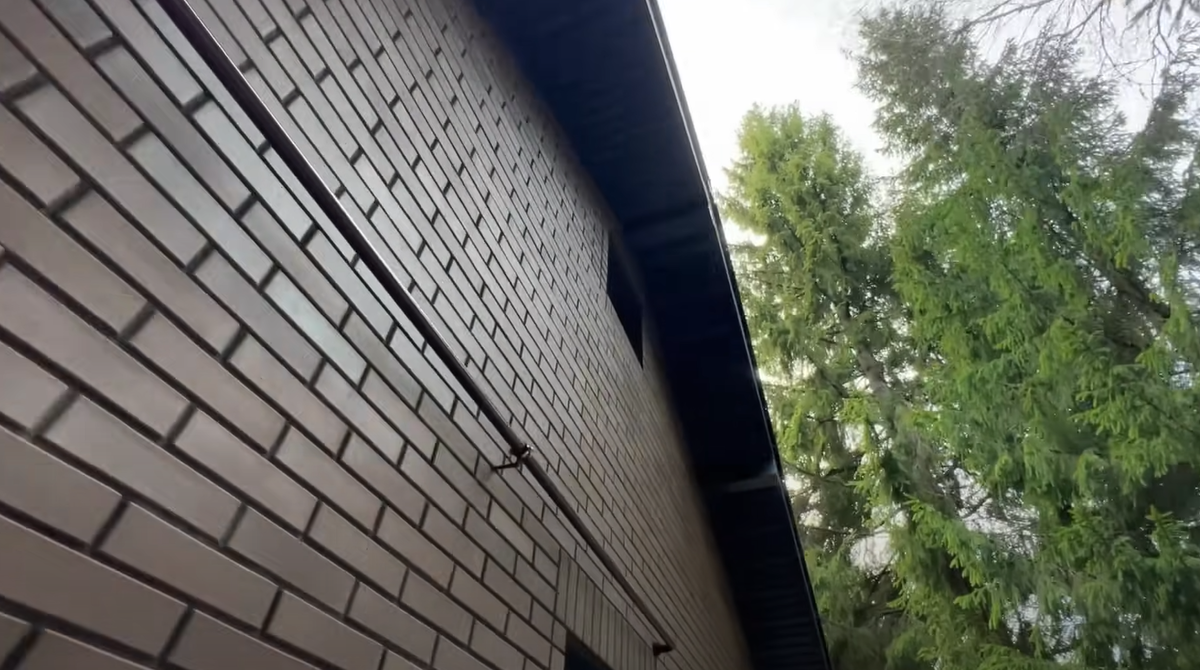 Облицовка загородного дома клинкерным кирпичом Керма