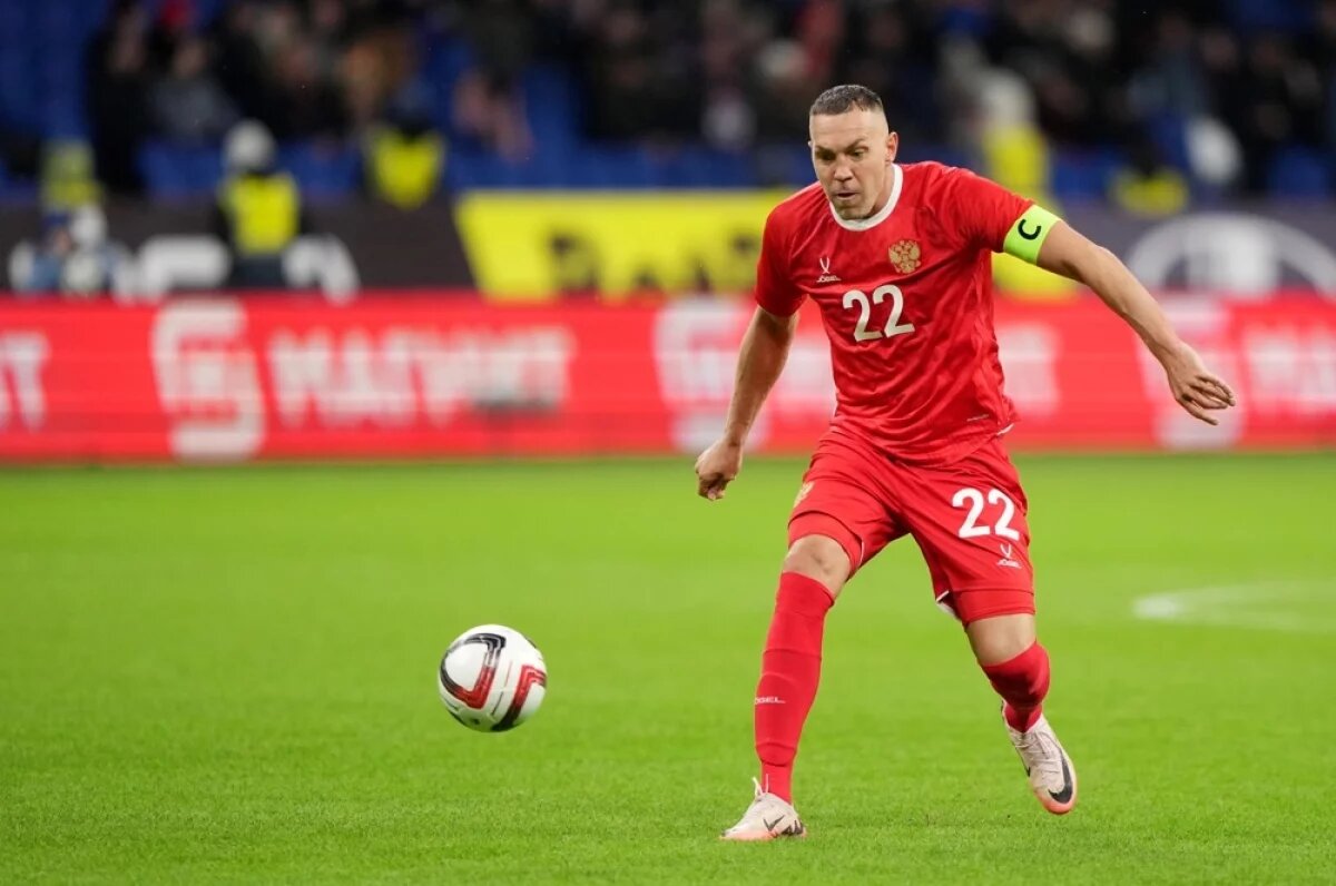    Игрок сборной России Артем Дзюба в товарищеском матче по футболу между командами национальной сборной России и национальной сборной Гренады.