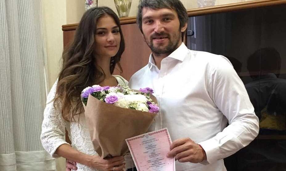    Александр и Анастасия заключили брак 8 июля 2017 года в День любви, семьи и верности. Фото: соцсети Анастасии Шубской