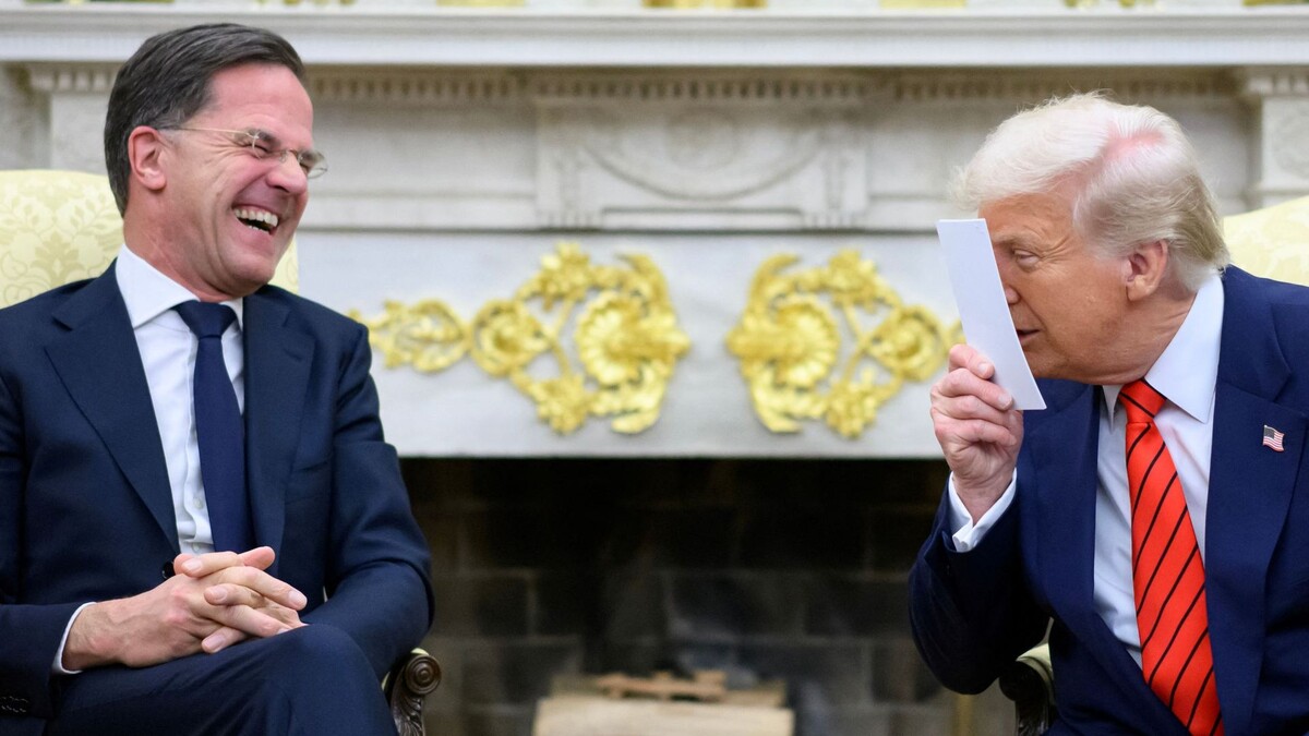 - Видишь датскую Гренландию? И я её не вижу! Потому что она американская!