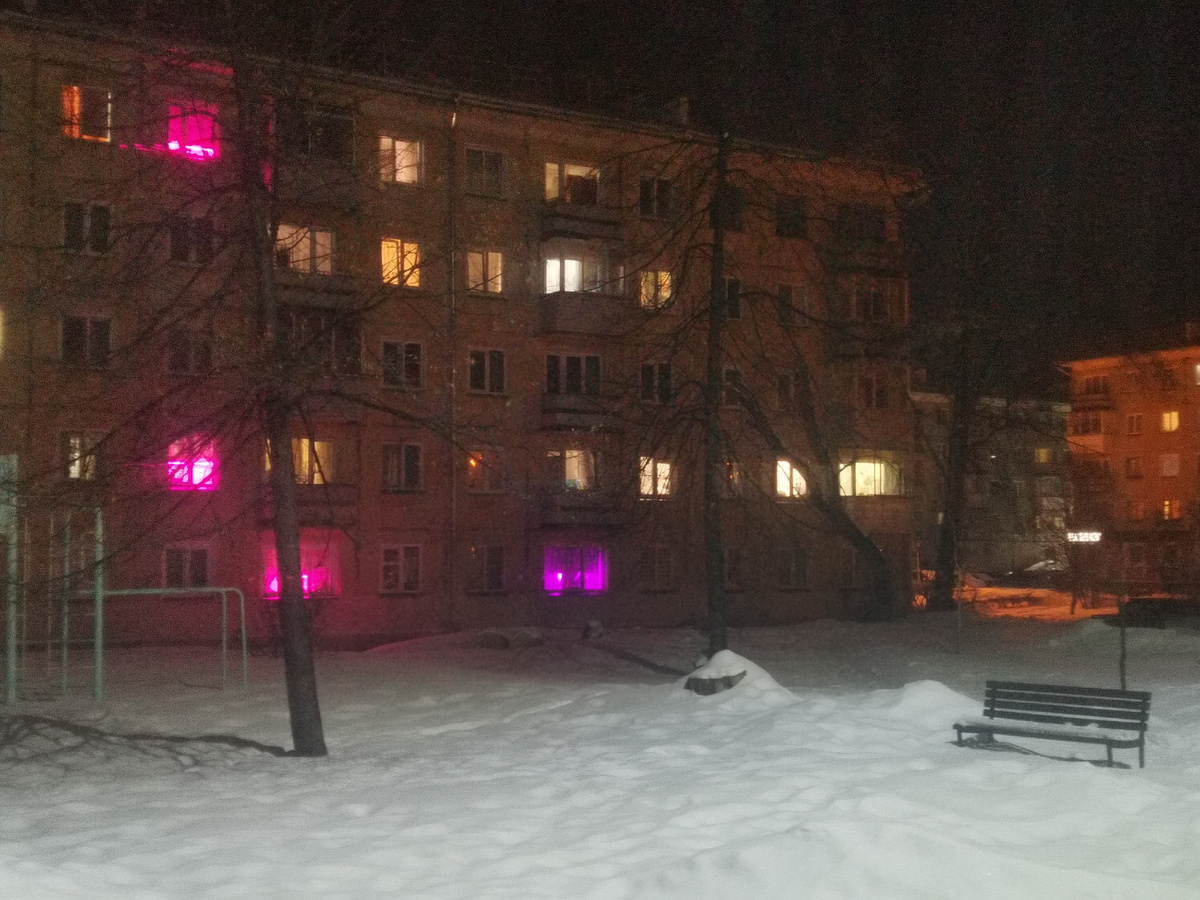 10 часов вечера в провинции, где у большинства жителей есть огород, а у некоторых ещё и не один🪴