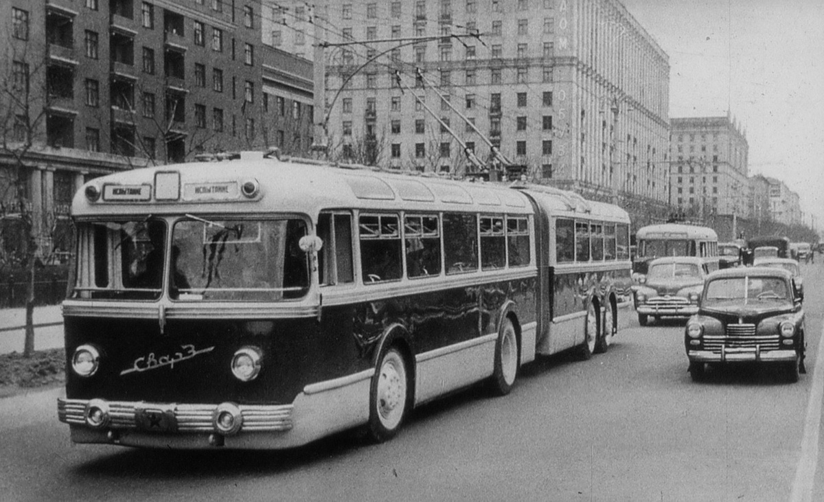 Троллейбус СВАРЗ-ТС1 во время испытаний на проспекте Мира, 1959. Фото отсюда: https://transphoto.org