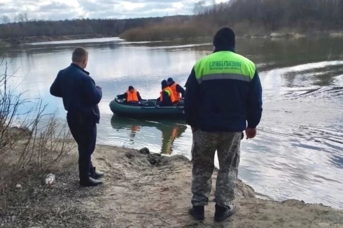    Поиски пропавшего на Хопре рыбака продолжают второй месяц под Волгоградом