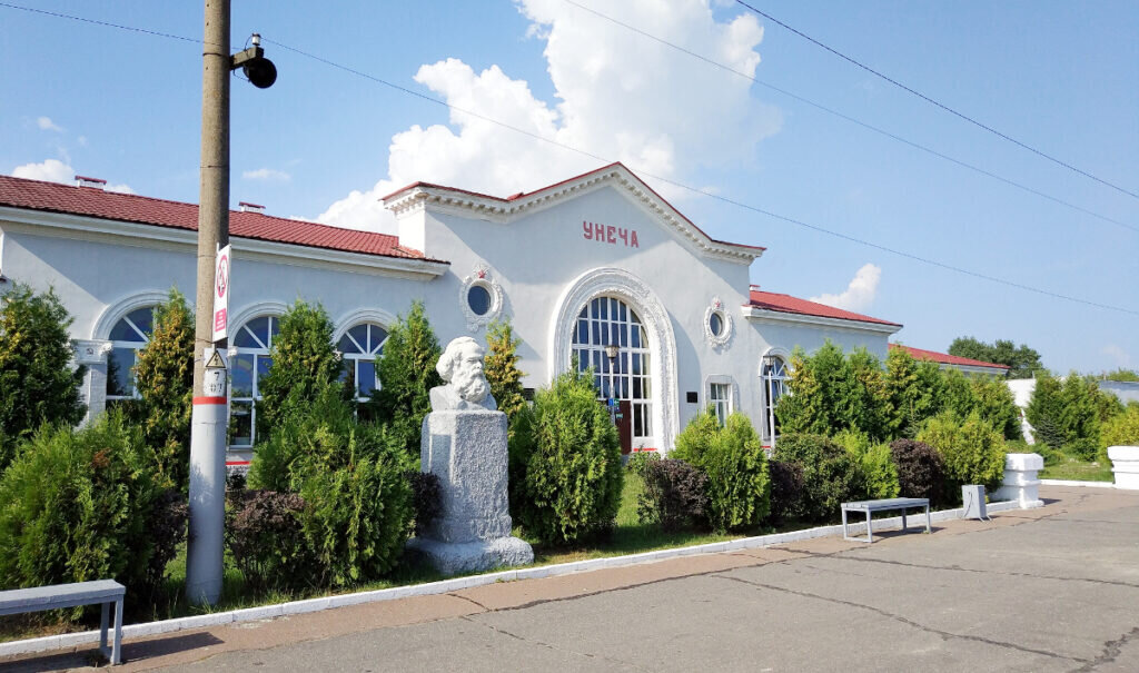 Вокзал. Фото с сайта https://dzen.ru/a/ZE-w6ak4bW9SJJ8S. Взято с Янлдекс.Картинки