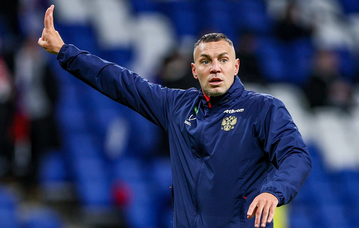    Нападающий сборной России Артем Дзюба  Александр Щербак/ТАСС