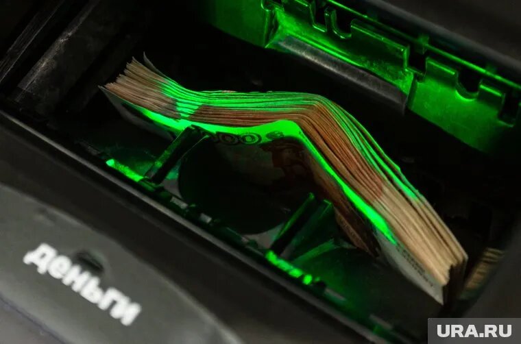 Наиболее высокие зарплаты в марте предлагали в строительной отрасли. Фото: Илья Московец © URA.RU