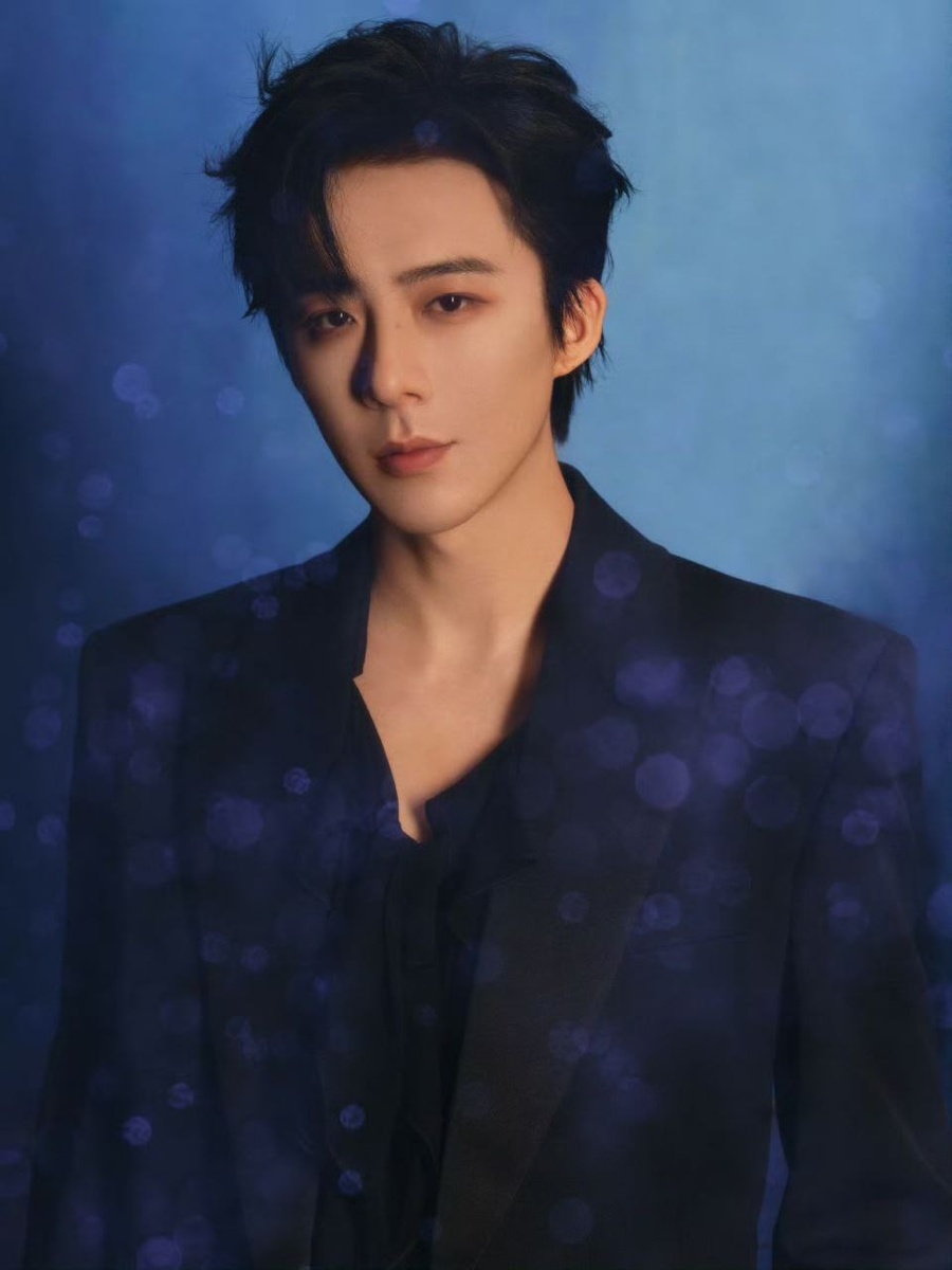 Актёр Лю Юйнин. Листайте галерею...