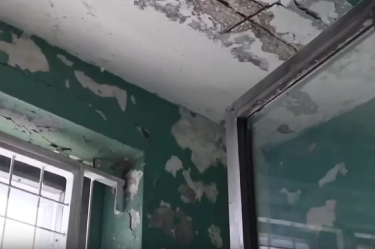    Общественники требуют отремонтировать здание Аксаковской библиотеки