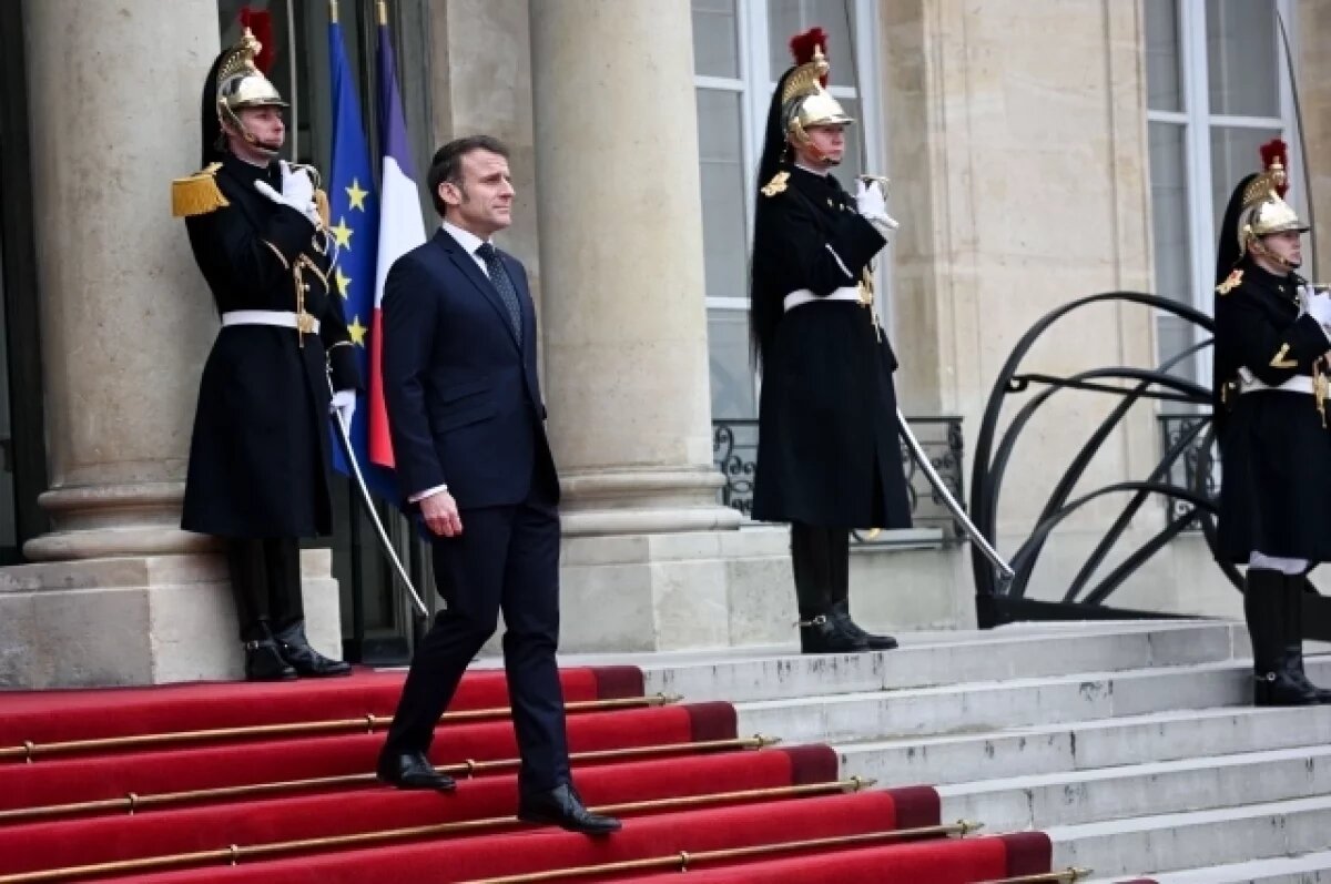    Bloomberg: Макрон сказал, что имеет подход к Трампу