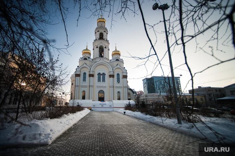 Инцидент произошел рядом с храмом Большой Златоуст. Фото: Анна Майорова © URA.RU
