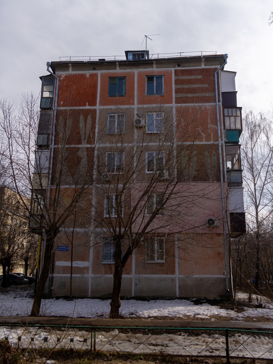 "Зайцы". Улица Короленко, 71. 26.03.2023