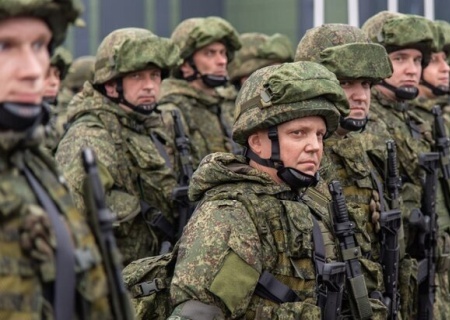    Порочный круг армейских проблем не разорван