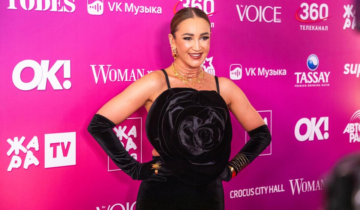     Надежда Бабкина спела дуэтом с Ольгой Бузовой ее песню