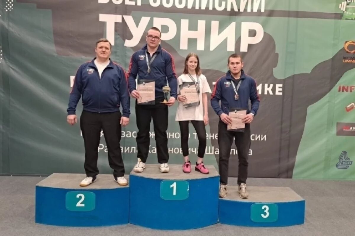    Северские тяжелоатлеты завоевали золото на всероссийских соревнованиях