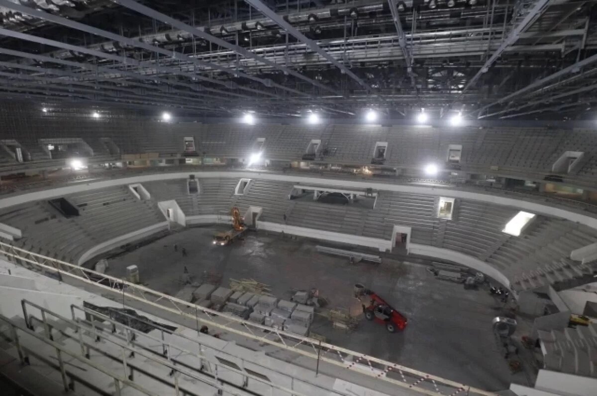    Ледовую арену на Стрелке на 12 тысяч зрителей планируют сдать к осени