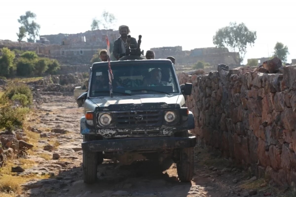    Хуситы сообщили об ударах по аэропорту в Тель-Авиве