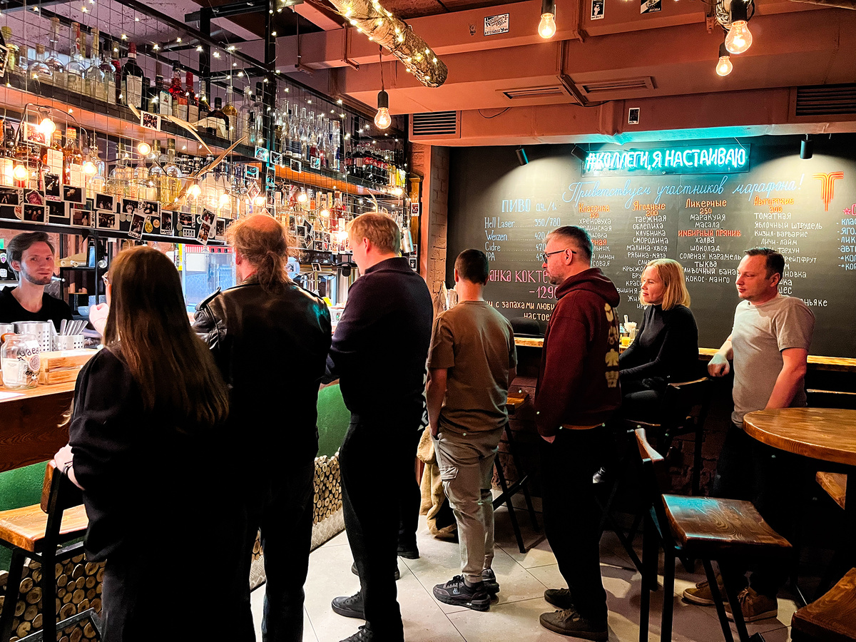 Очередь к «Магаданскому столу» →