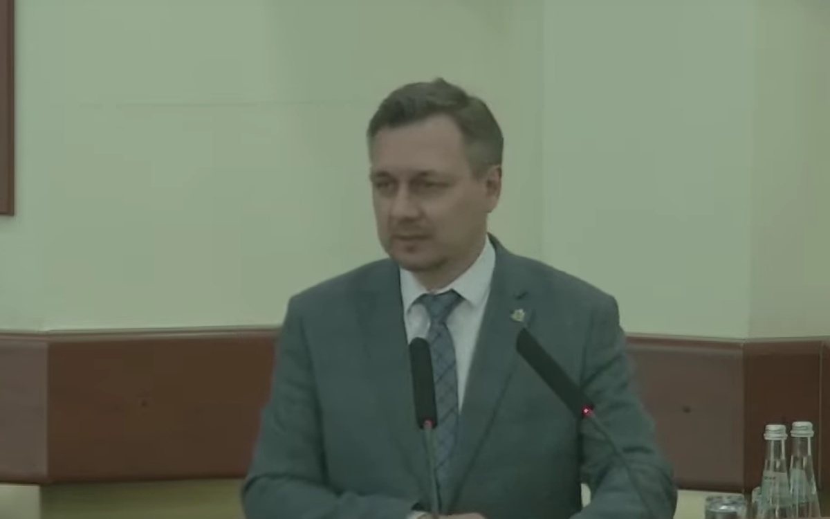    Курская КСП выявила нарушений на 2,4 млрд рублей за прошлый год Андрей Брехов. Скриншот с заседания Облдумы