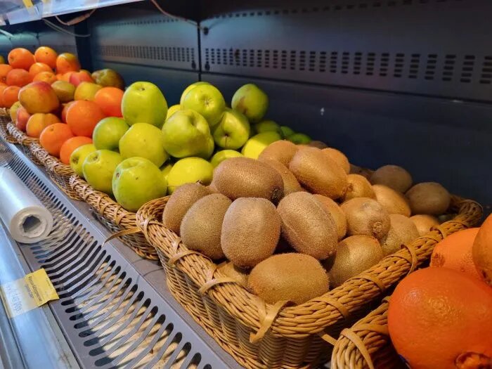 В Дагестане настроены вытеснить с прилавков магазинов зарубежный киви. // Фото: Анастасия Расулова