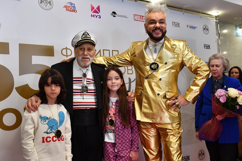 Отношения в семье Киркоровых были проникнуты большой любовью: Филипп обожал папу, а Бедрос души не чаял в единственном сыне и внуках.