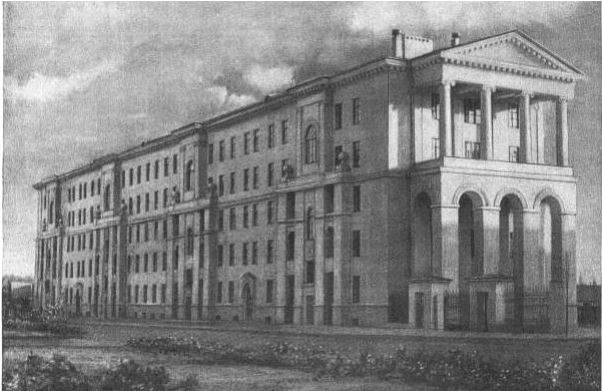 Первомайская улица, 128. Фотография начала 1950-х гг. Справа видно ограждение, объединяющее это здание с соседним. 