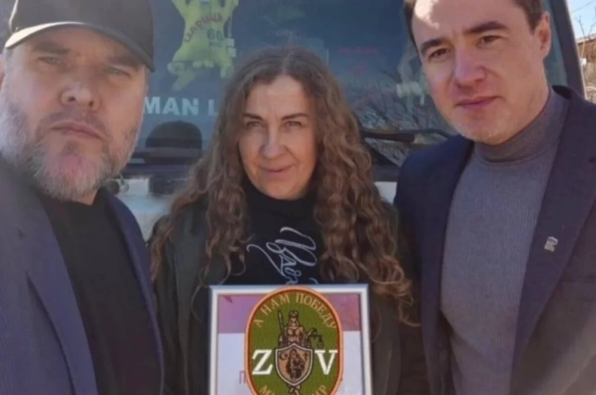    Из очередной поездки она вернулась с наградой от «Народного фронта»