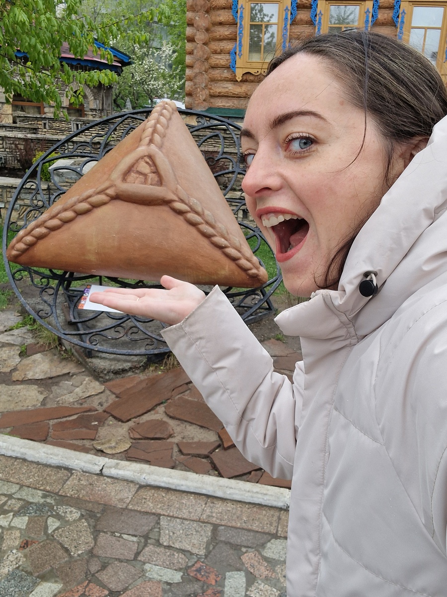 Памятник Эчпочмаку в Тугам