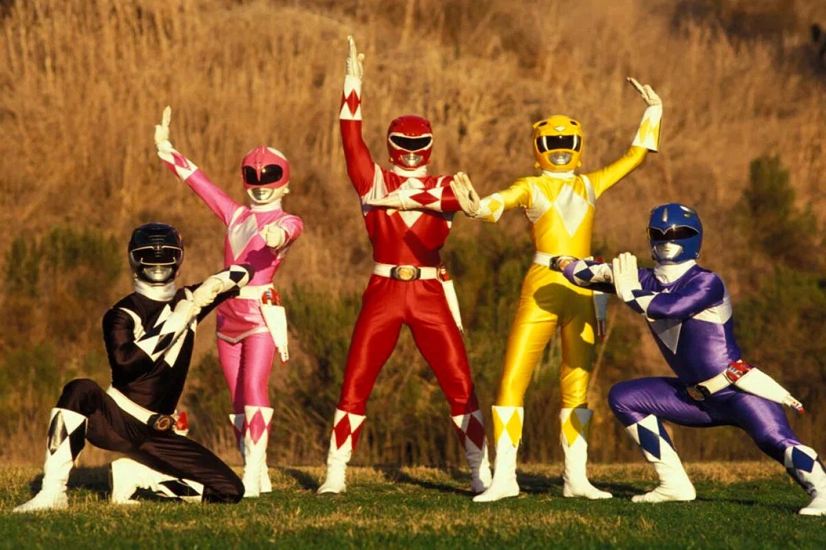    Кадр из сериала "Могучие рейнджеры" / "Кинопоиск"