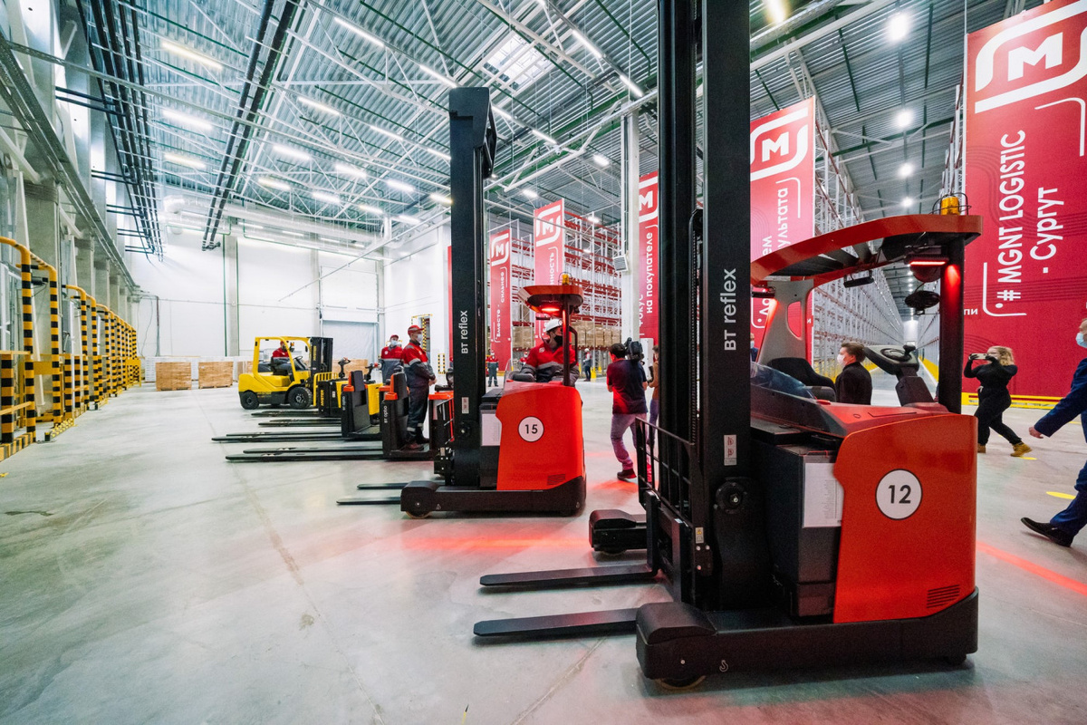     В Сургуте построили новый логистический центр