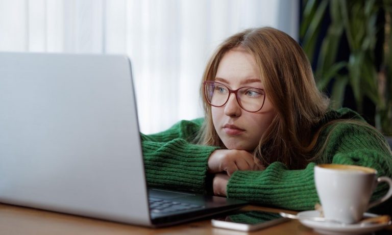    Россиянам не нравится удалённый формат работы «О»