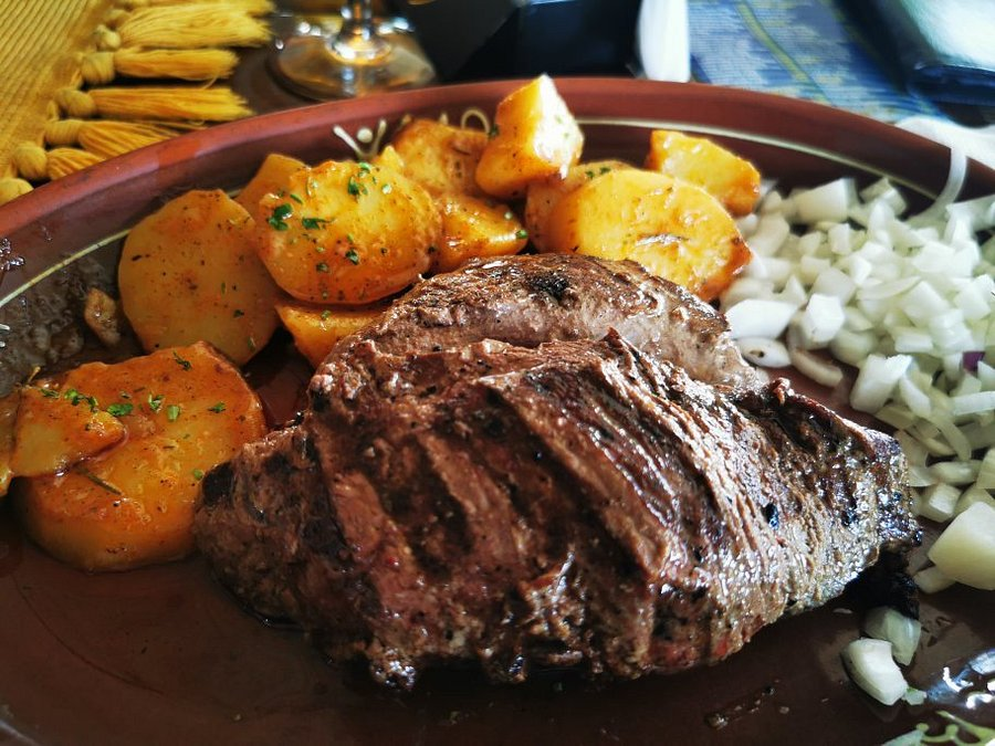 фото https://www.tripadvisor.ru/Restaurant_Review-g304074-d6925488-Reviews-Parma-Budva_Budva_Municipality.html#/media/6925488/?albumid=101&type=ALL_INCLUDING_RESTRICTED&category=101