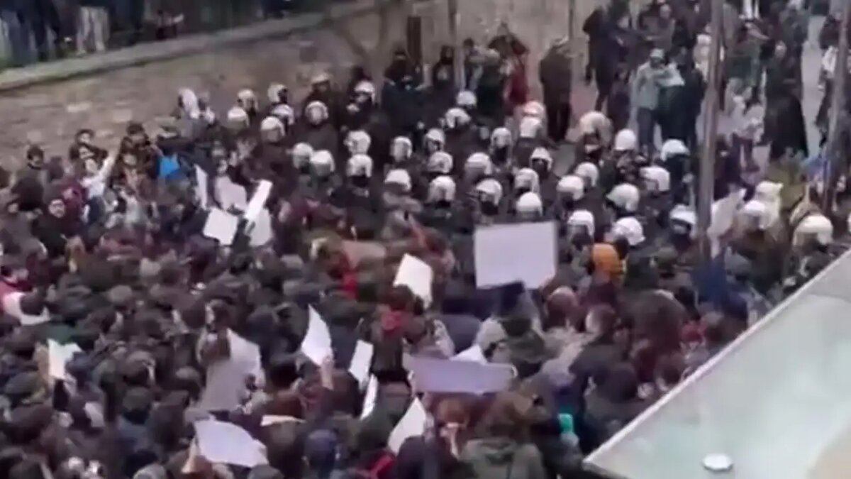    Протесты в Турции.