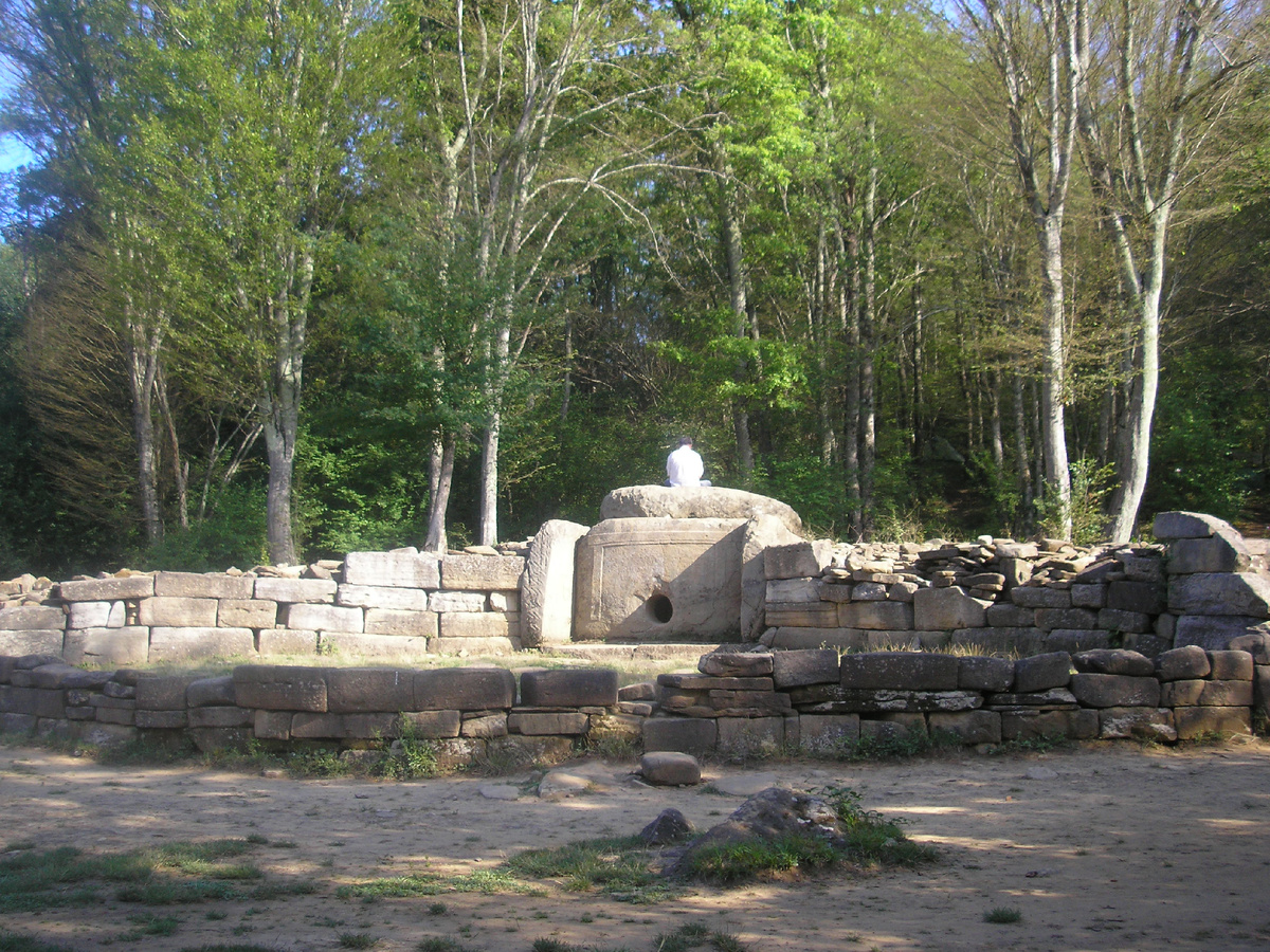 дольмен в районе Геленджика. 