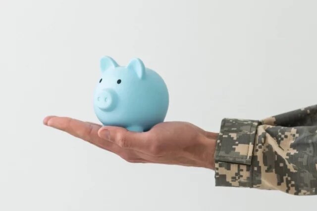    Как списать долги участнику СВО в 2025-м?