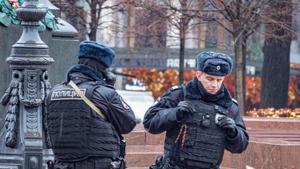     Пятикратного чемпиона РФ по хоккею задержали за онанизм в центре Москвы ИЗВЕСТИЯ/Константин Кокошкин