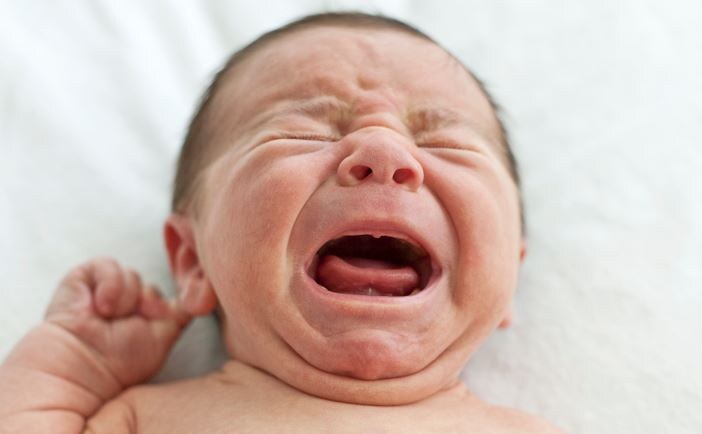 Ряд симптомов помогут вам понять, что малыша беспокоят именно колики. А зная причину, вы уже сможете предпринять действия в помощь ребенку