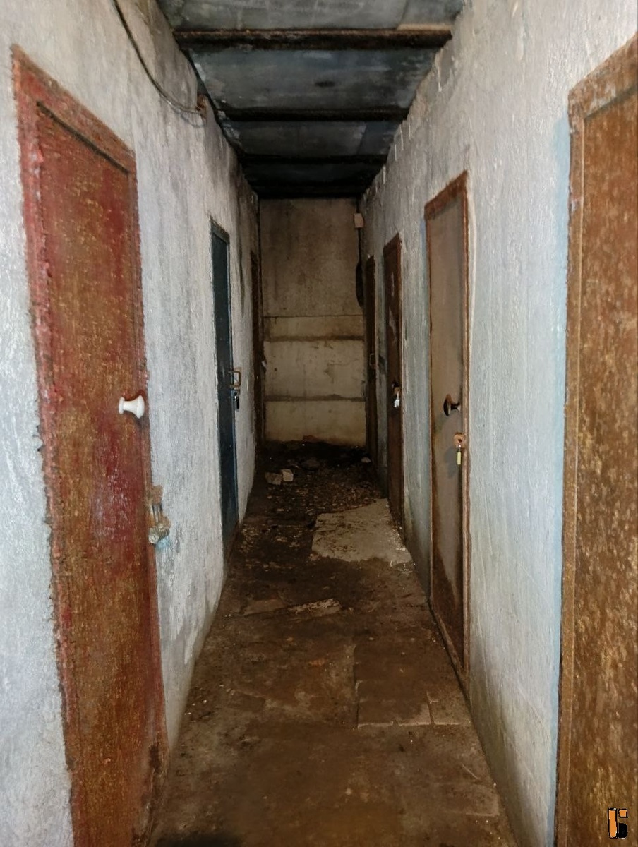 Другой отсек подвала