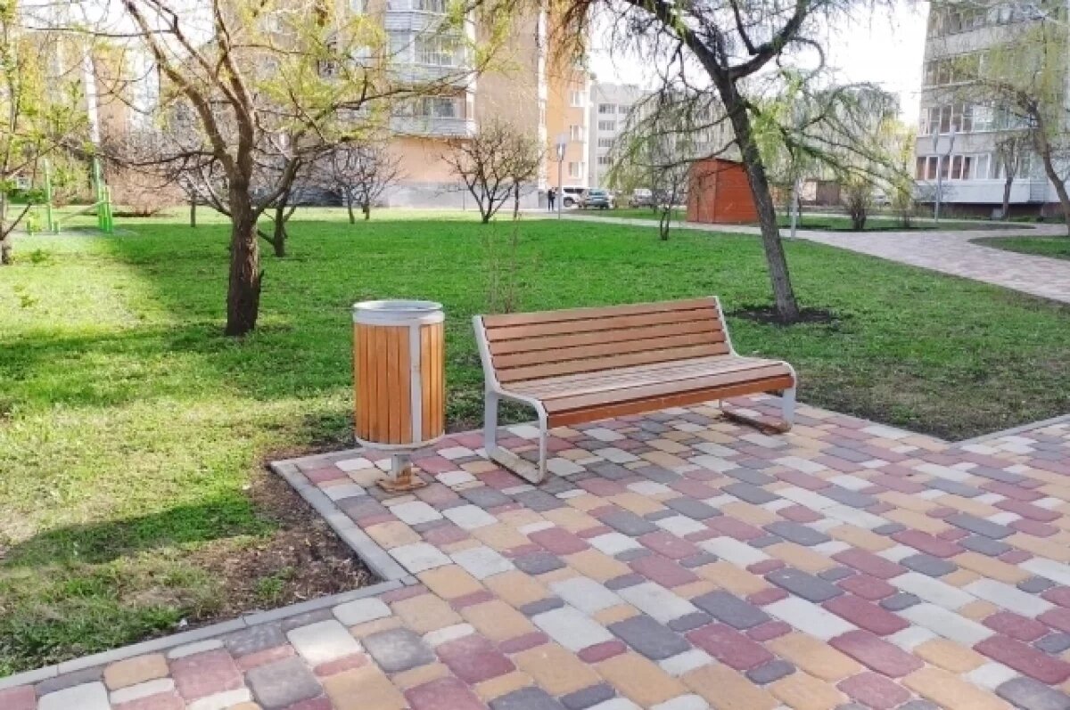    Омичка обвинила мужа в побоях, ударившись о лавочку