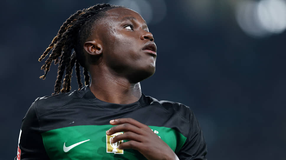 Жеовани Кенда в матче чемпионата Португалии «Спортинг» (Лиссабон) — «Арока» (Арока).📷Фото: Rodrigo Antunes / Reuters