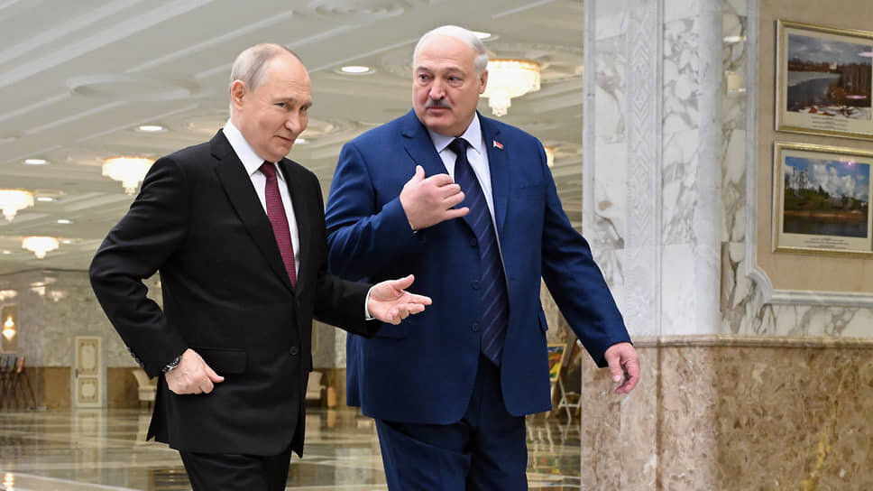 Владимир Путин (слева) и Александр Лукашенко.📷Фото: Дмитрий Азаров / Коммерсантъ