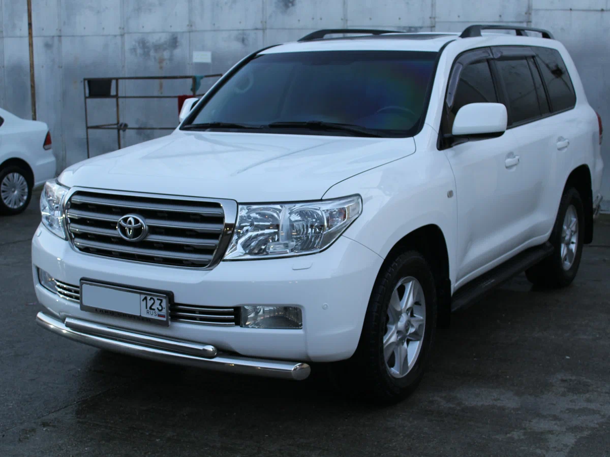 Легенда - Toyota Land Cruiser 200 