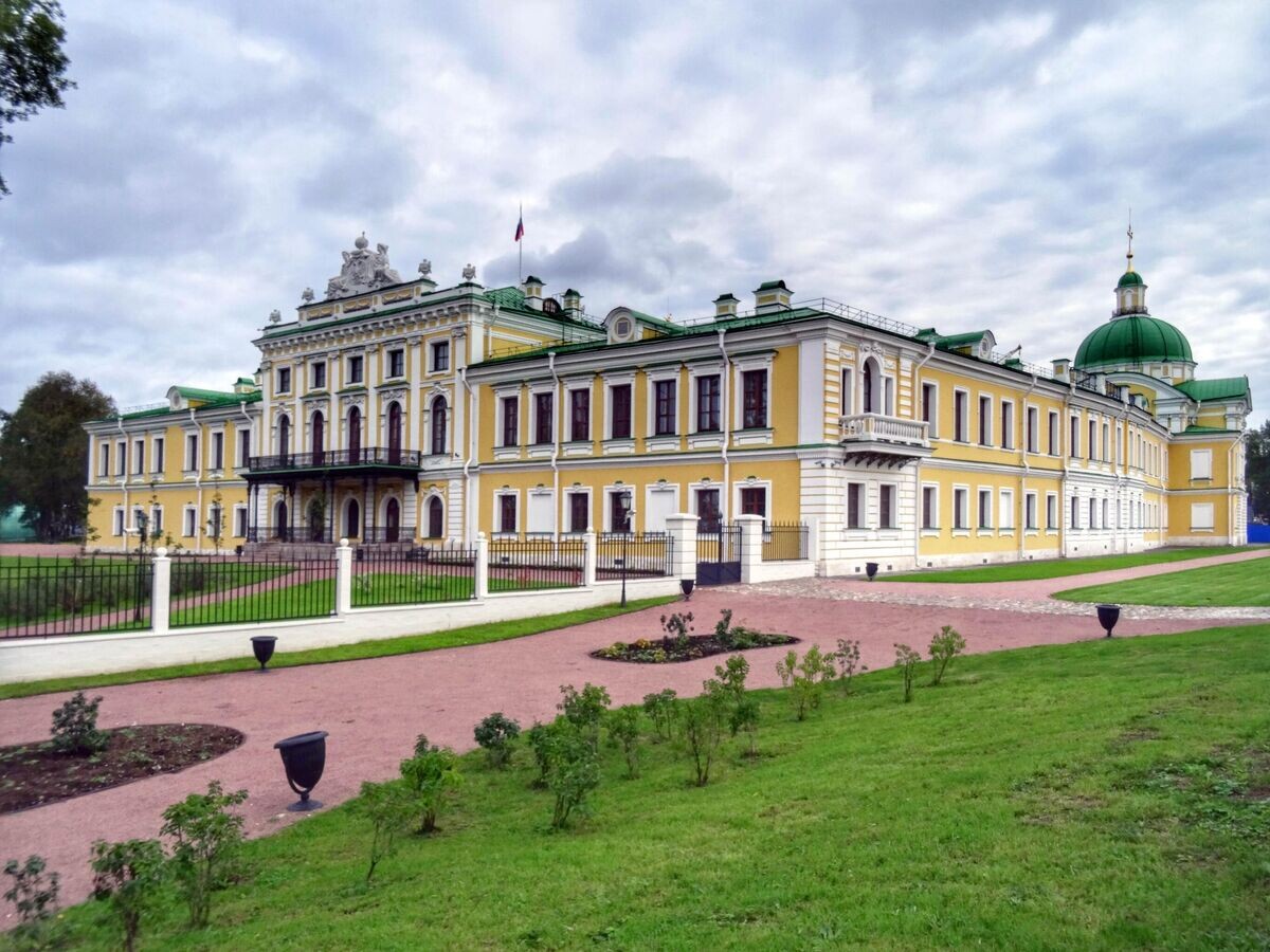    Тверской императорский путевой дворецCC BY-SA 4.0 / DmitrySimonov (cropped) /