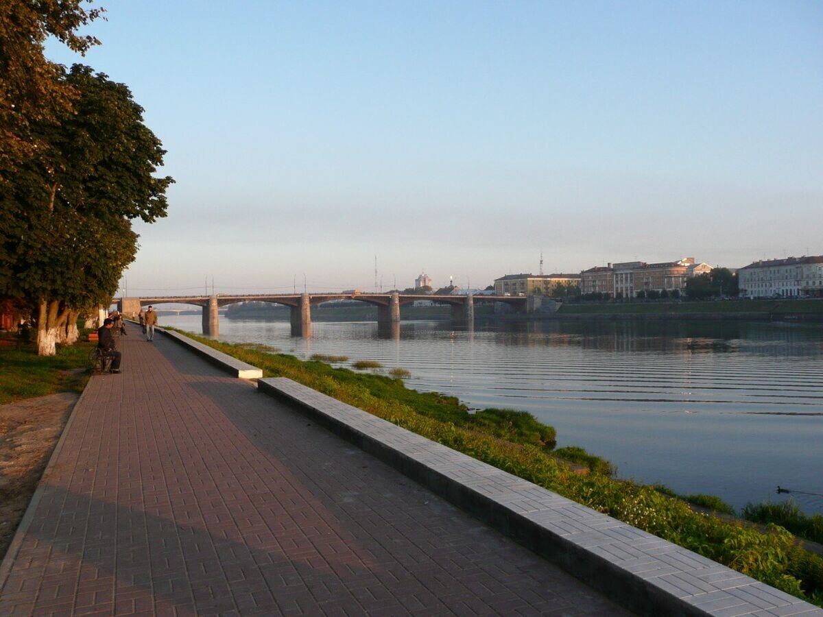    Сквер на набережной Афанасия Никитина в Твери© Фото : Public domain/Ghirla