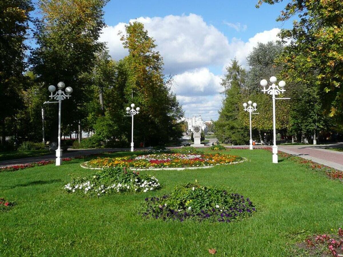    Дворцовый сад в ТвериCC BY 3.0 / Ghirlandajo /
