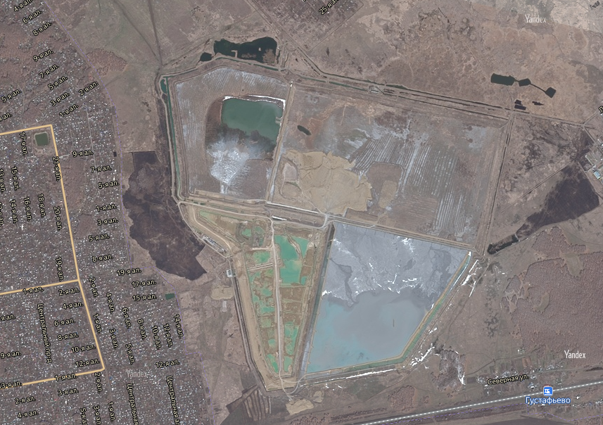 Золоотвал. Слева СНТ Фиалка и другие садоводства