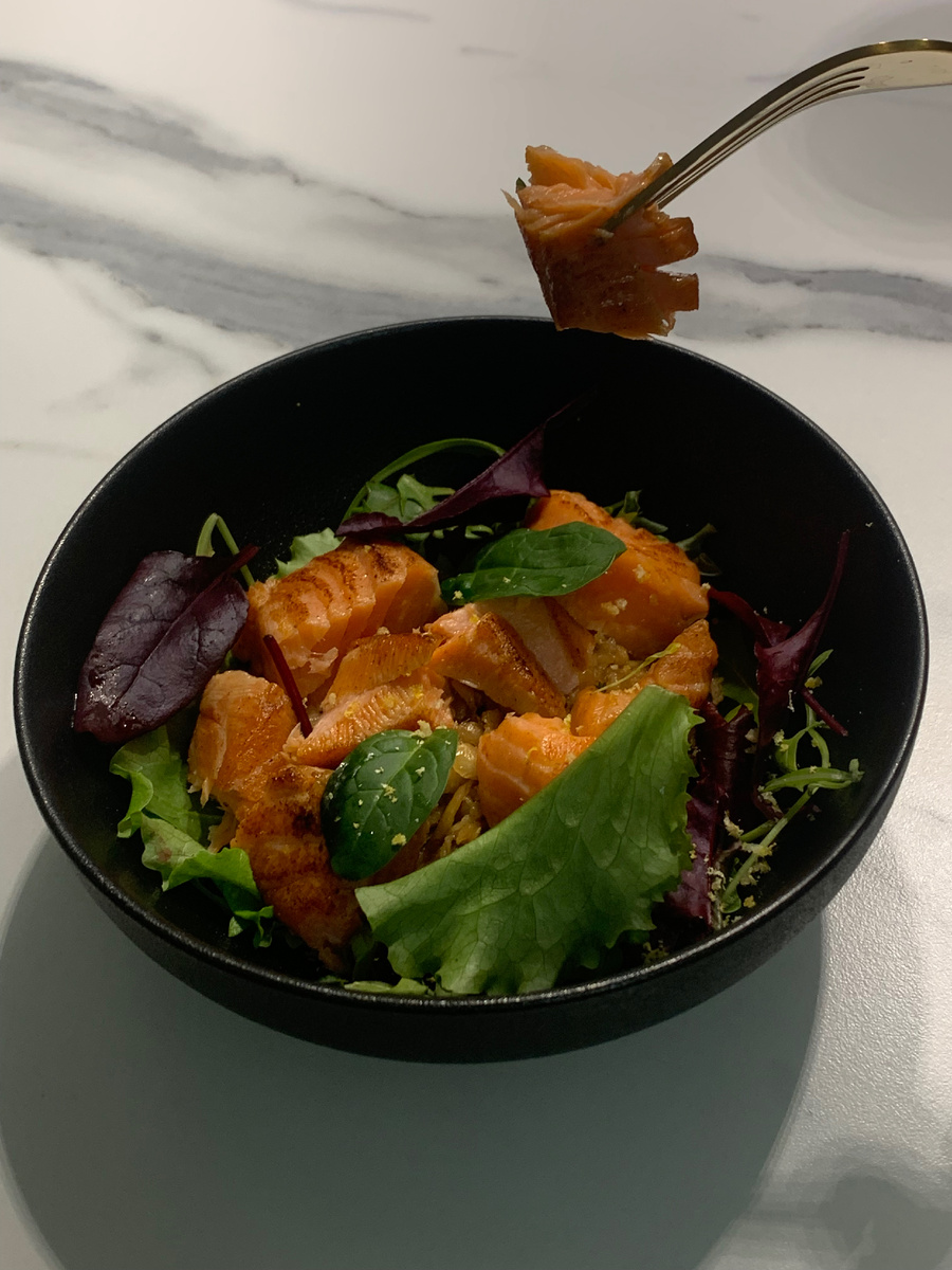 Форель с корнем сельдерея и соевым соусом
