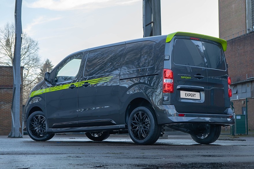    На фото: Peugeot Expert Sport