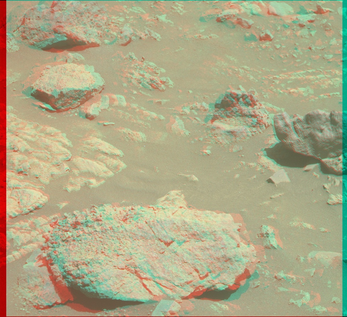 1450-01 стерео - для просмотра необходимы красно-синие очки.