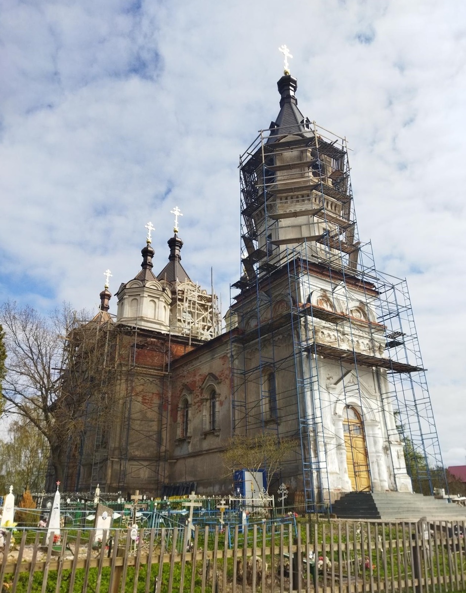 Церковь Святой Троицы в Иссад